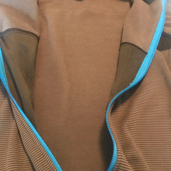 Fleece - Picture 3 of 3